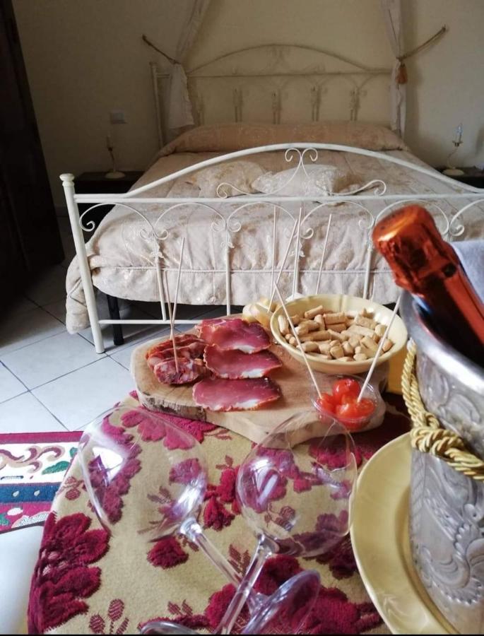 Casa Vacanze - Franco Ed Enza Bed & Breakfast San Gregorio Magno Bagian luar foto