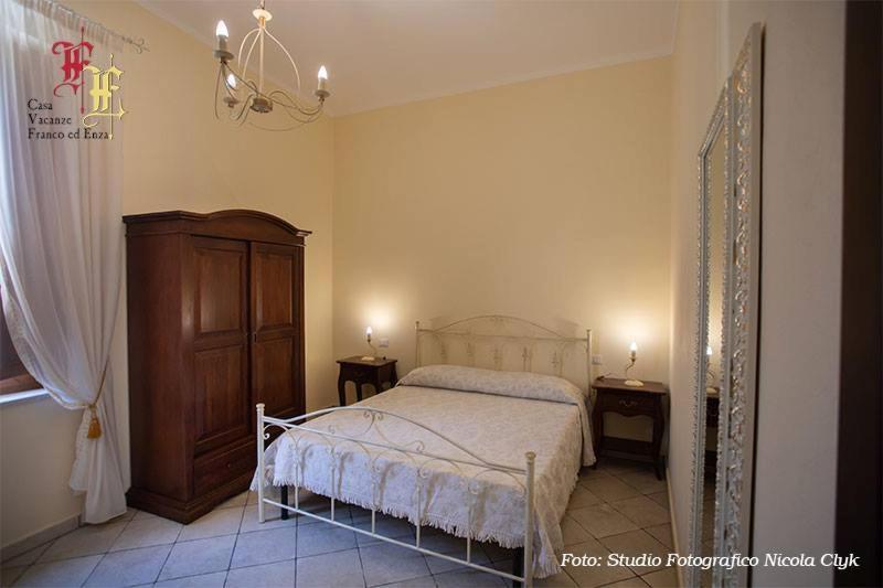 Casa Vacanze - Franco Ed Enza Bed & Breakfast San Gregorio Magno Bagian luar foto