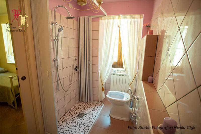 Casa Vacanze - Franco Ed Enza Bed & Breakfast San Gregorio Magno Bagian luar foto